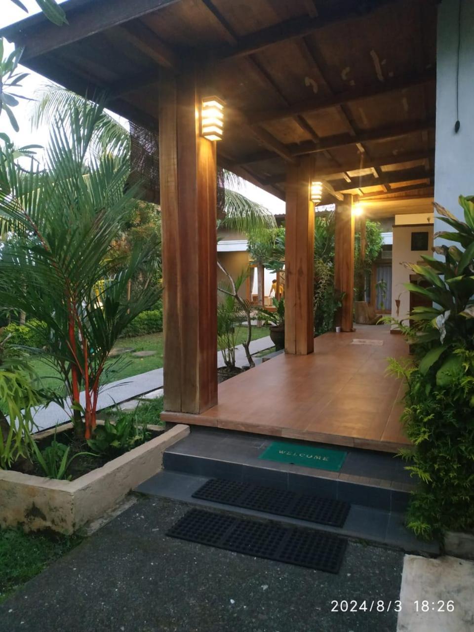 פולוקאן Harris Surf Villa מראה חיצוני תמונה